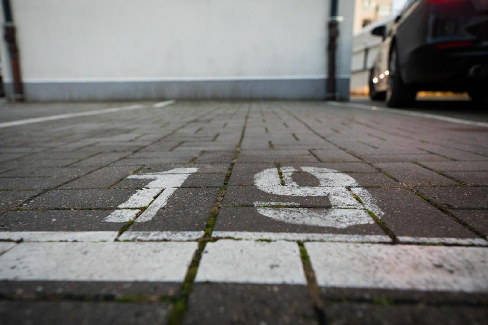 Queen - Private Parking Osijek